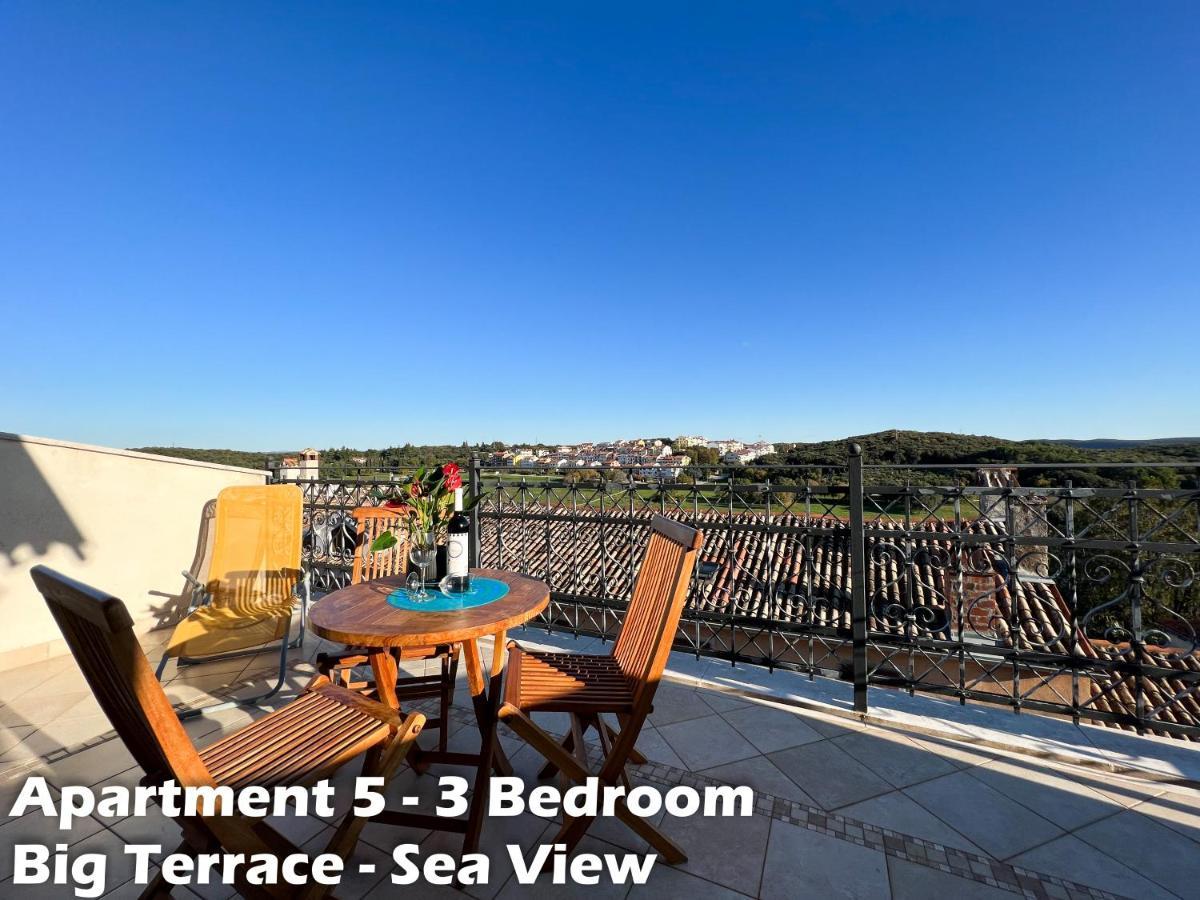 Art Apartments Vrsar Exterior photo
